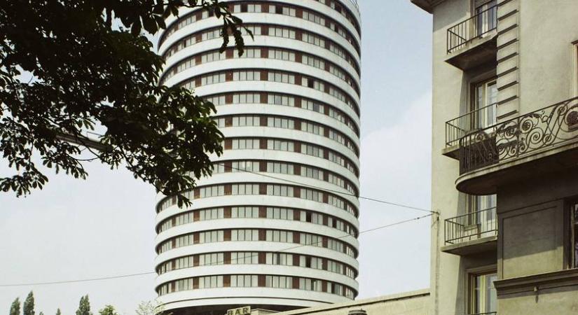 Eltűnik Budapest egyik ikonikus épülete – Hiába tiltakoznak az építészek