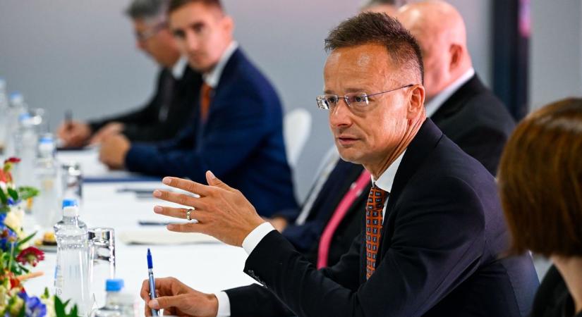 „Magyarország kiáll Katar mellett” – Szijjártó megszólalt a dohai támadás után