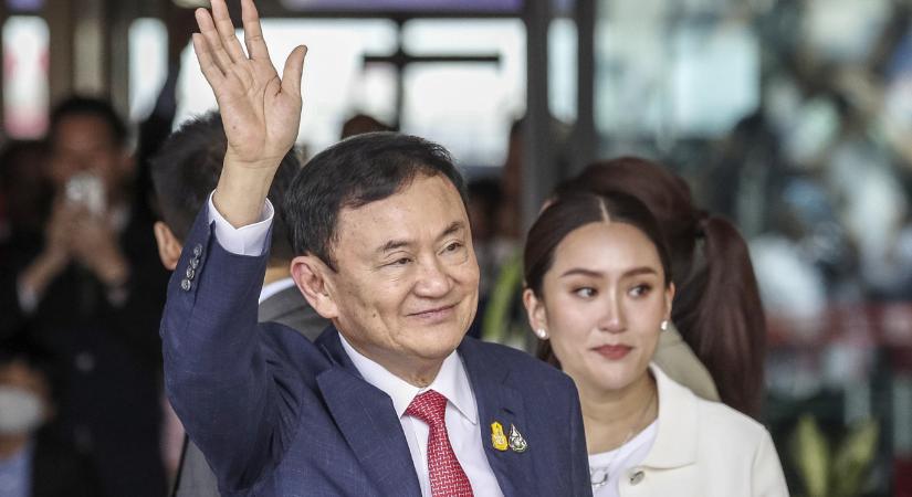 Börtönbe vonult a volt thai miniszterelnök