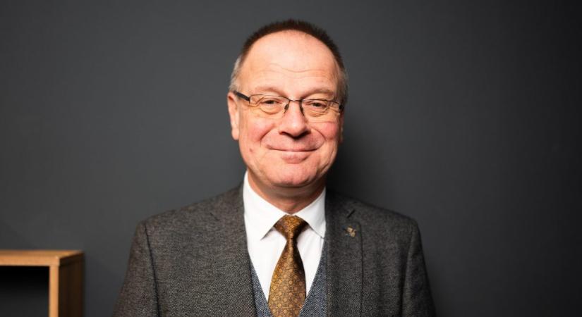 Navracsics: Nem véletlenül került le a napirendről az „átláthatósági” törvény