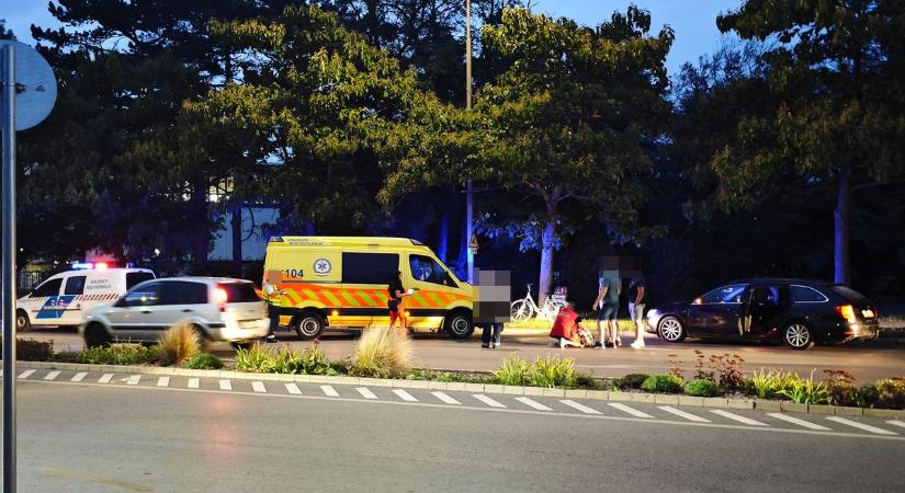 Ittas biciklis esett hatalmasat Szombathelyen, kórházba került - helyszíni fotók