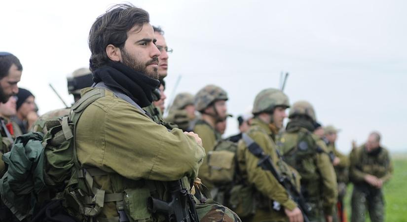 Izrael: súlyos terhet ró a behívott tartalékosok családjára a háború