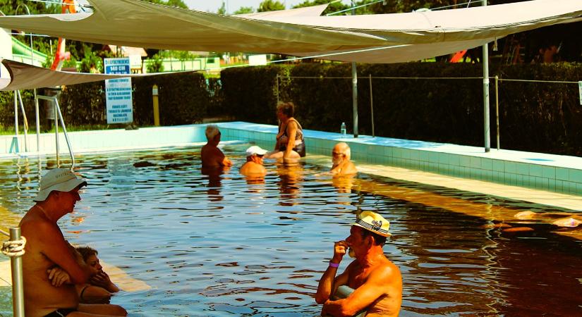 1200 forintos fürdőbelépővel zárja a szezont az egyik jászsági termálstrand