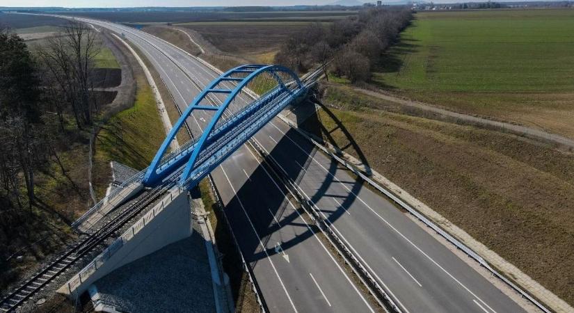 Végre átadják az új autópályát, amire mindenki várt: kiderült a pontos dátum, ezzel a horvátok utolérik a magyarokat – de az Adria még nagyon messze van