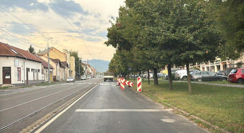 Miskolc több forgalmas csomópontja bedugult szerdán, délután a villamos sem jár