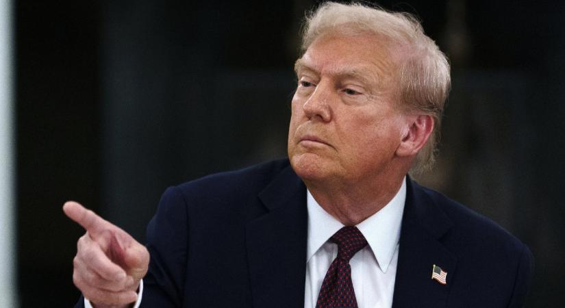 Kínára és Indiára kivetett büntetővámokat sürgetett az EU-nál Trump