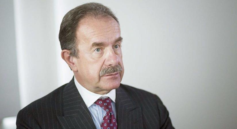 Pert bukott a Népszabadság bezárását intéző Heinrich Pecina