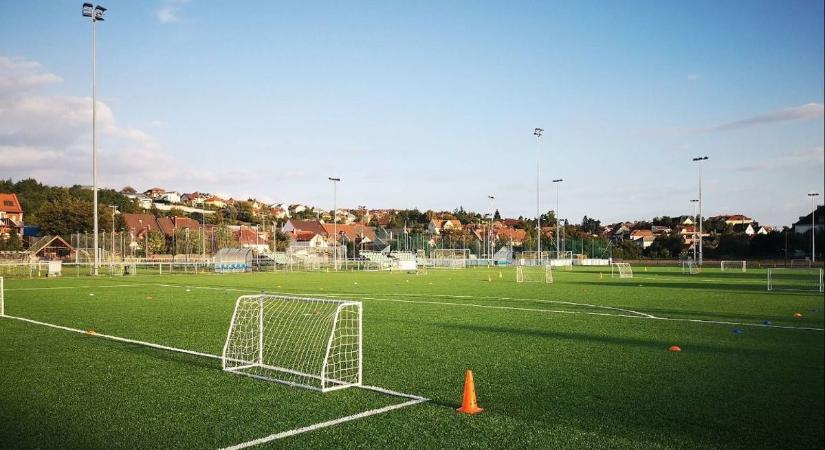 „Meg foglak ölni” – nagyon csúnyán eldurvult a helyzet egy egri focimeccsen