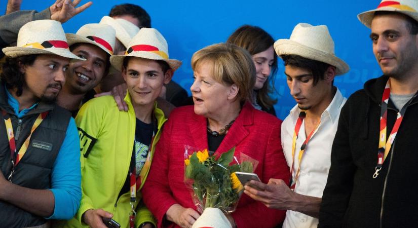 Megszakértette az osztrák elemző: Merkel nem hívta be a migránsokat, mindenért Orbán a hibás