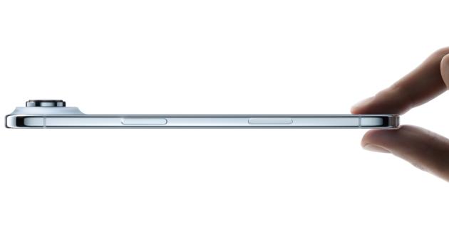 Egy szupervékony modell vitte a hátán az Apple őszi termékshow-ját