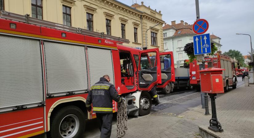 A postán gyakorlatoztak a vásárhelyi tűzoltók