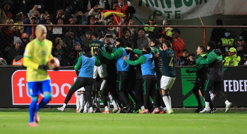 Drámai fordulat a vb-selejtezőben: pótselejtezőt ért brazilok elleni meglepetésgyőzelem