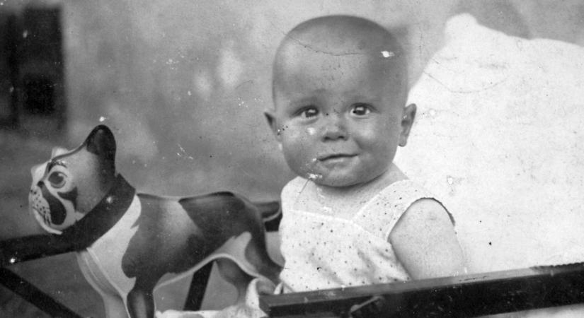 Fortepan-kincsekre bukkantunk: láncos mackó, minikonyha és parababa – ilyen játékokkal játszottak a dédszüleink