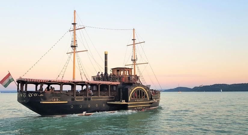 Több mint kétmillióan utaztak idén a Balaton hullámain, mutatjuk a legszorgalmasabb hajókat