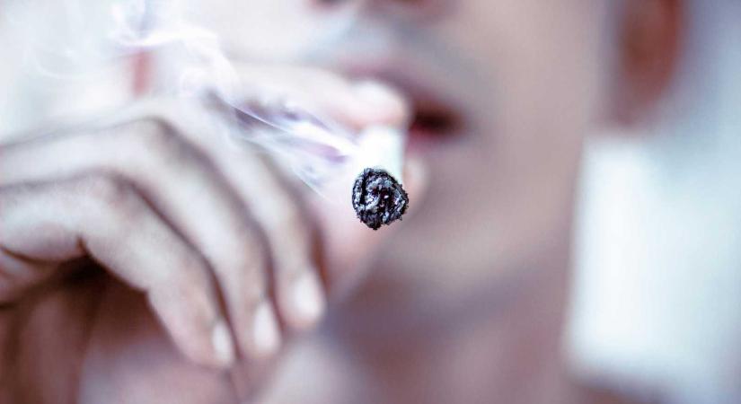 „Ne cigizz az iskola területén” – Addig ütötte a tanárát, amíg kórházba került