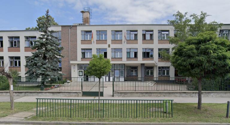 Elítélte a bíróság a tanárt, aki mogyorós sütit adott egy gyereknek