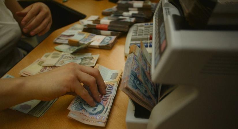 Hamis számlákkal tartott meg 800 milliót egy kaposvári férfi