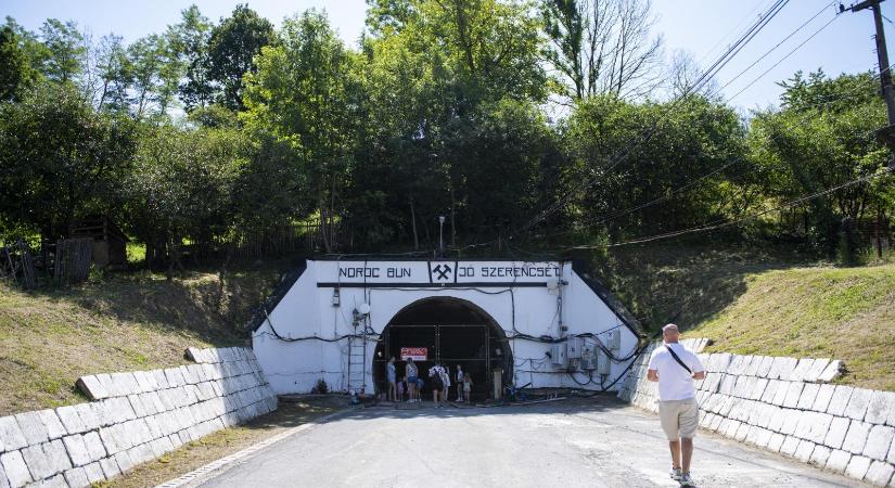 Meghosszabbították a vészhelyzetet Parajdon, továbbra sincs felelőse a bányakatasztrófának