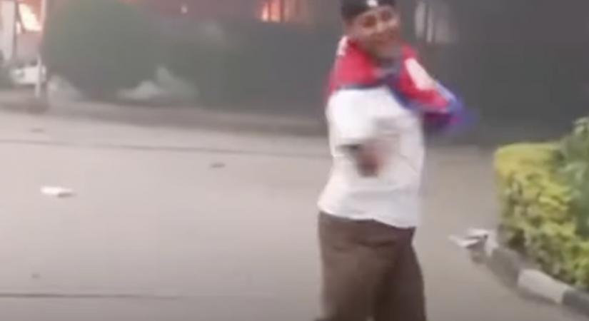 Táncos videókat forgattak az égő parlamenttel a háttérben a Z-generációs nepáli tüntetők
