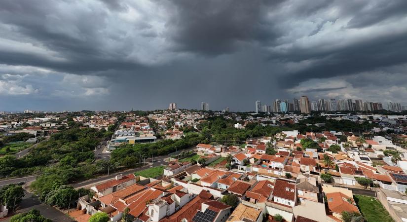 Súlyos vihar fenyegeti szinte az egész Dunántúlt – zivatar, jégeső is lehet