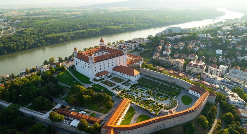 Ez az igazság a magyar államadósságról: már messze nem Magyarország a legrosszabb tanuló a V4-ek között