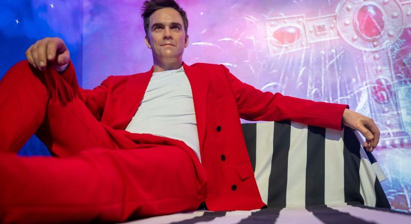 Abaházi Csaba adta át Robbie Williams vendégfiguráját a Madame Tussauds Budapest produkcióban