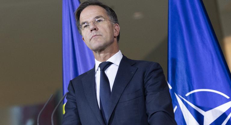 Megszólalt a NATO–főtitkár az orosz drónok miatt, üzenetet küldött Vlagyimir Putyinnak