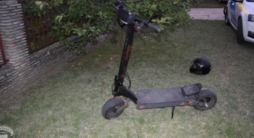 Ketten álltak a rolleren