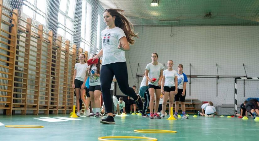 Az aktív iskolákba járó gyerekek sokkal többet mozognak