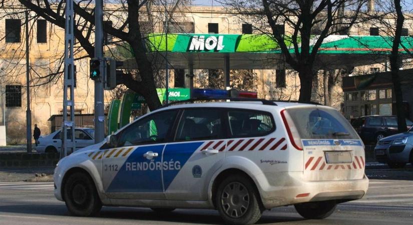 Nem is sejtették a hatvani kutakon, ki megy be hozzájuk tankolni – csak a méreg maradt utána
