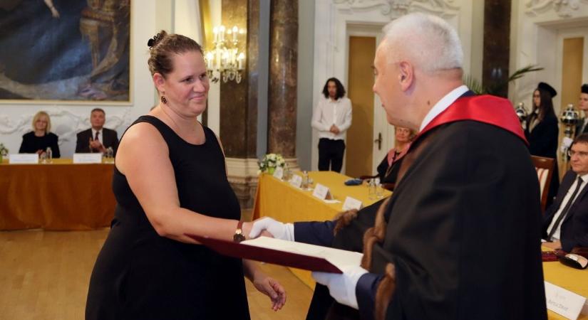 Három szombathelyi pedagógus is kitüntetést kapott az ELTE tanévnyitóján