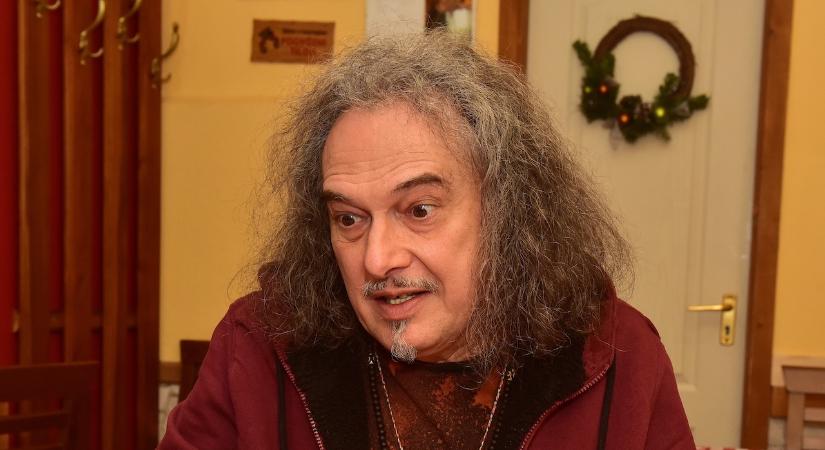Követőitől kér pénzt Laár András