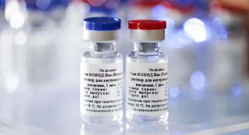 Az OGYÉI jóváhagyta az orosz vakcinát