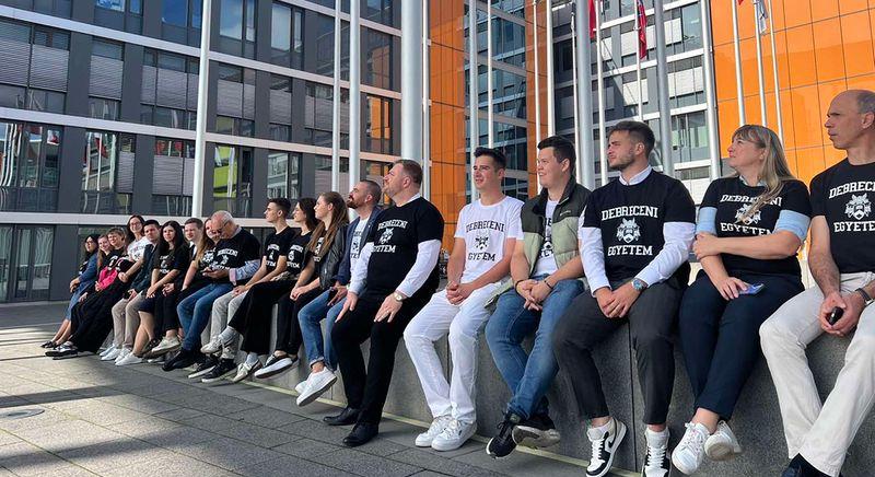 Debreceni egyetemisták demonstráltak a magyar felsőoktatásért