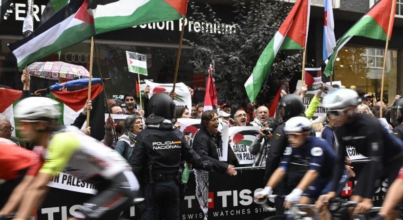 Vuelta: kiszállással fenyegetnek versenyzők a palesztinpárti tüntetők akciói miatt