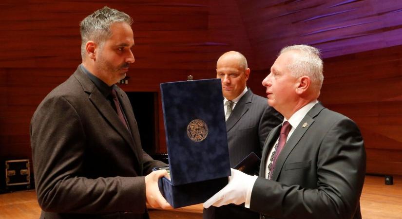 Elárulta mire a legbüszkébb a pécsi sikeredző