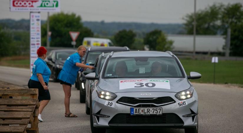 Magyar élelmiszeripari sikertörténet: a Coop Rally reflektorfényében a bajai Mogyi Kft. – fotók