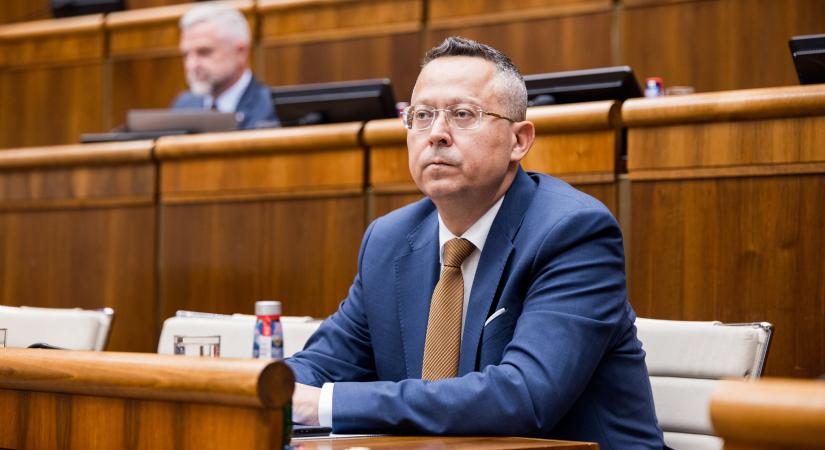 A vállalkozók szerint gazdasági visszaesést okozhat a kormány konszolidációs csomagja