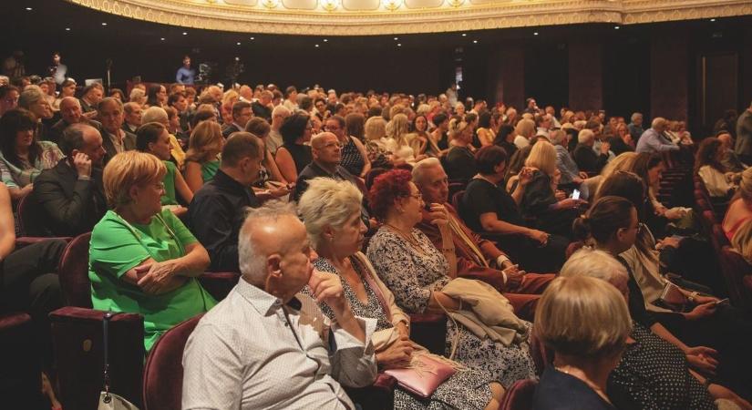 Rangos elismerést is átadtak az Országos Színházi Évadnyitón Debrecenben