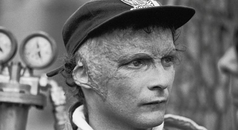 Niki Lauda felépülésének elképesztő, igaz története a brutális F1 baleset után