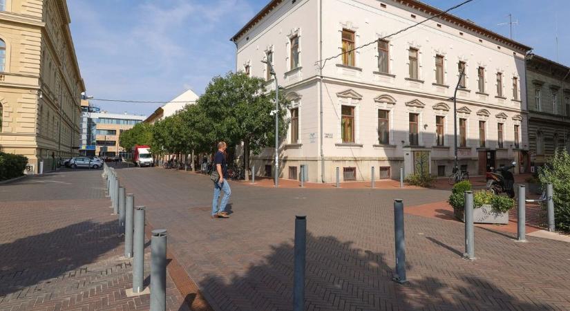 Évtizedes szabálytalankodásnak vetettek véget a Toldy utcában, válaszolt az önkormányzat