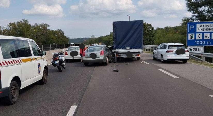 Nem számítottak rá a polgárőrök, hogy mibe futnak bele az M3-ason – fotókkal!