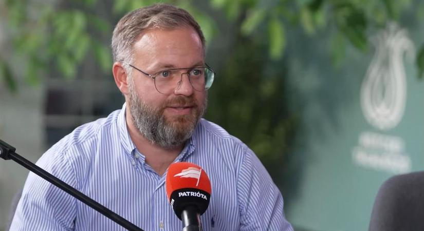 Orbán Balázs Farage-dal vitázott a migrációról