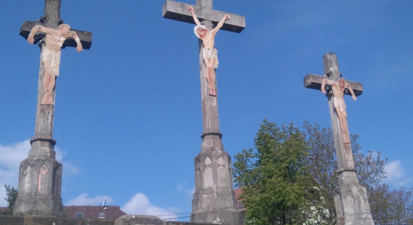 Megújult a miskolc-mindszenti kálvária golgotacsoportja