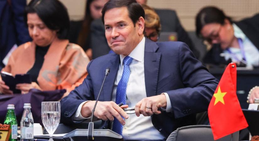 Marco Rubio telefonon egyeztetett Vang Ji kínai külügyminiszterrel