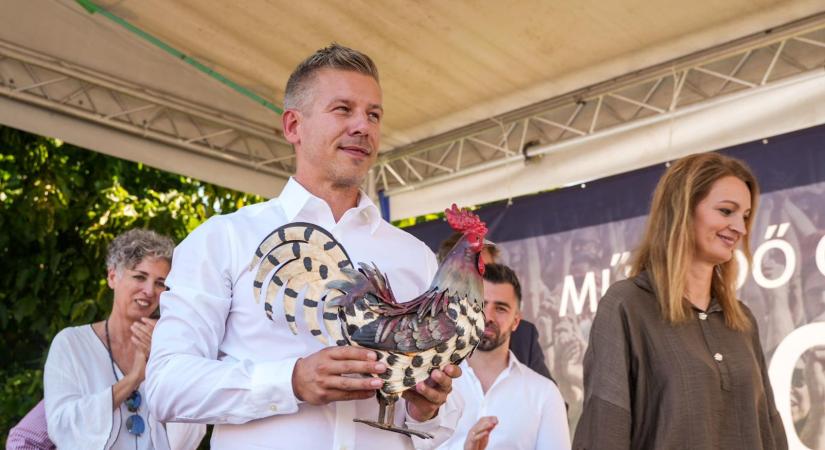 Lánczi Tamás a Tisza Világról érdeklődik, de nem kap választ Magyar Pétertől