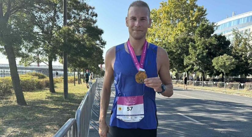 Az élmezőnyben zárt kategóriájában Szerecz Donát a félmaratonon