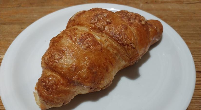 Olvasónk küldte: a Lidl croissant belsejében nem azt találta, amire számított