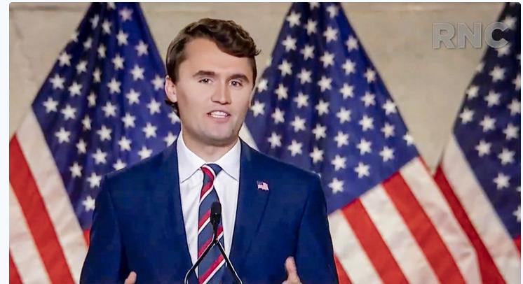 „Erőszak” – ezt a szót mondta ki a lelövése előtti pillanatban Charlie Kirk konzervatív influenszer