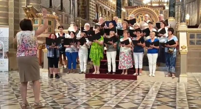 Az idén Somogyba és Baranyába kirándult a Szentháromság Vegyeskar